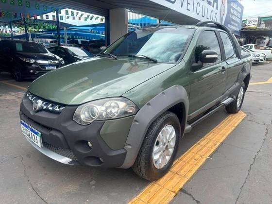 FIAT STRADA 1.8 MPI ADVENTURE CD 16V FLEX 2P MANUAL FIAT STRADA 1.8 MPI ADVENTURE CD 16V FLEX 2P MANUAL